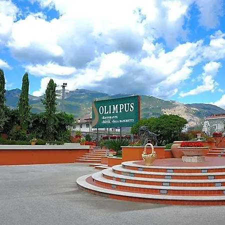 ホテル Olimpus 4*